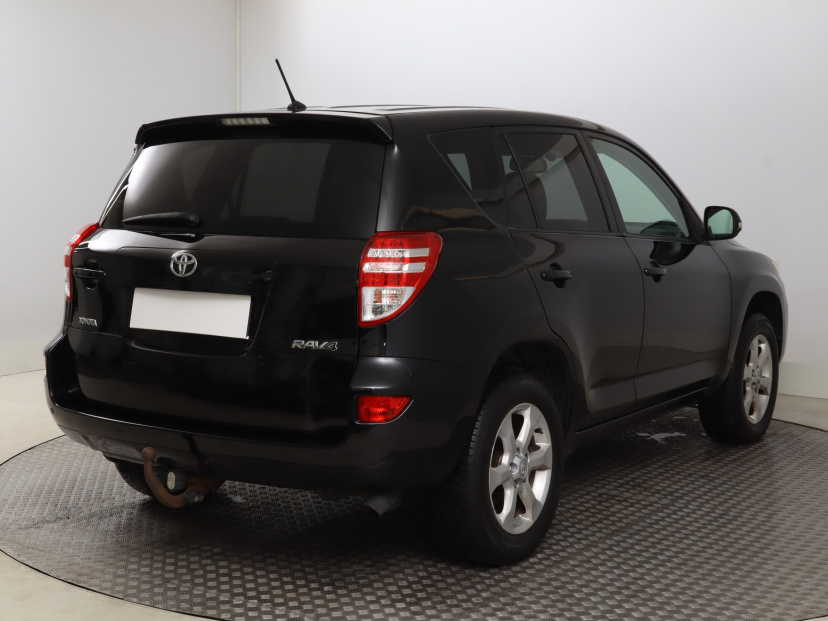Toyota RAV 4, 2011