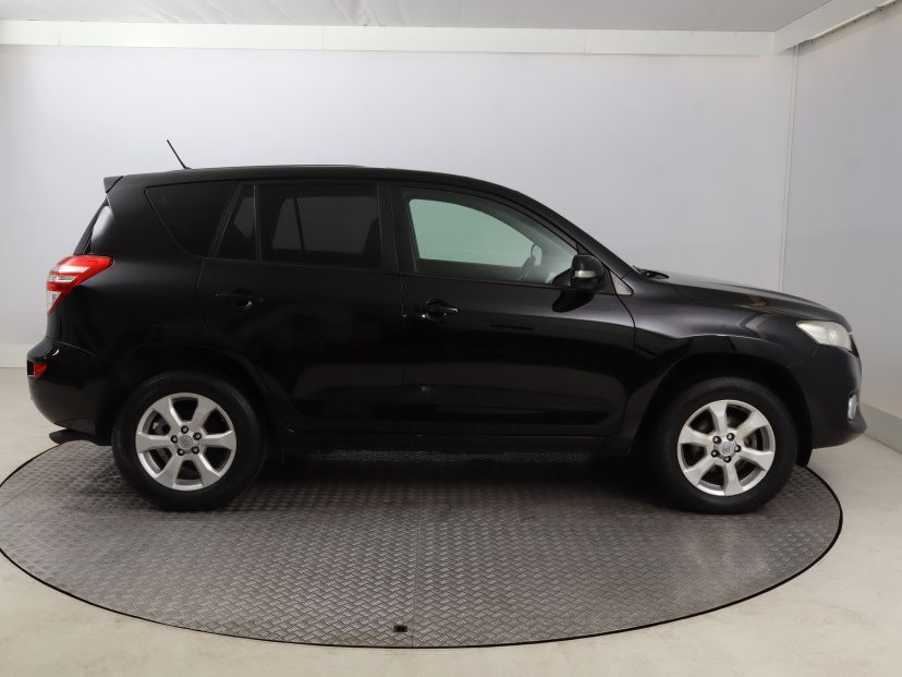 Toyota RAV 4, 2011