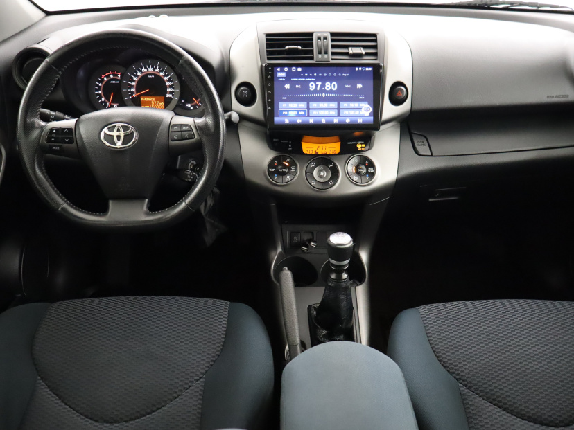 Toyota RAV 4, 2011