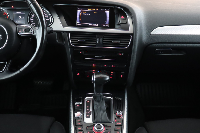 Audi A4, 2014