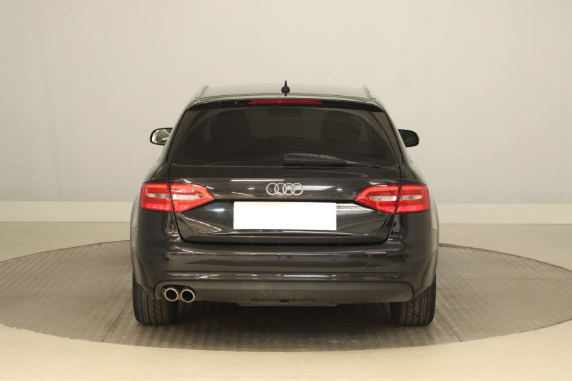 Audi A4, 2014