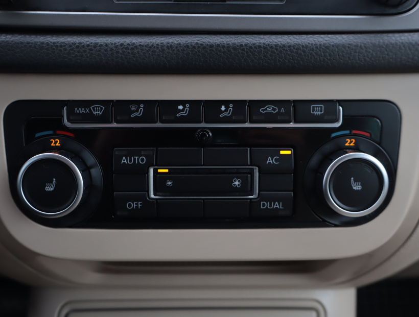 Volkswagen Tiguan, 2010