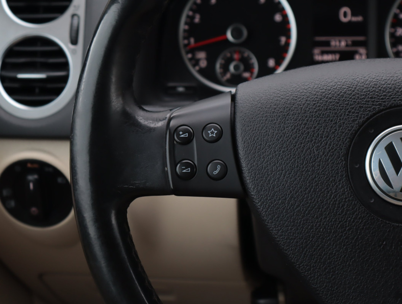 Volkswagen Tiguan, 2010