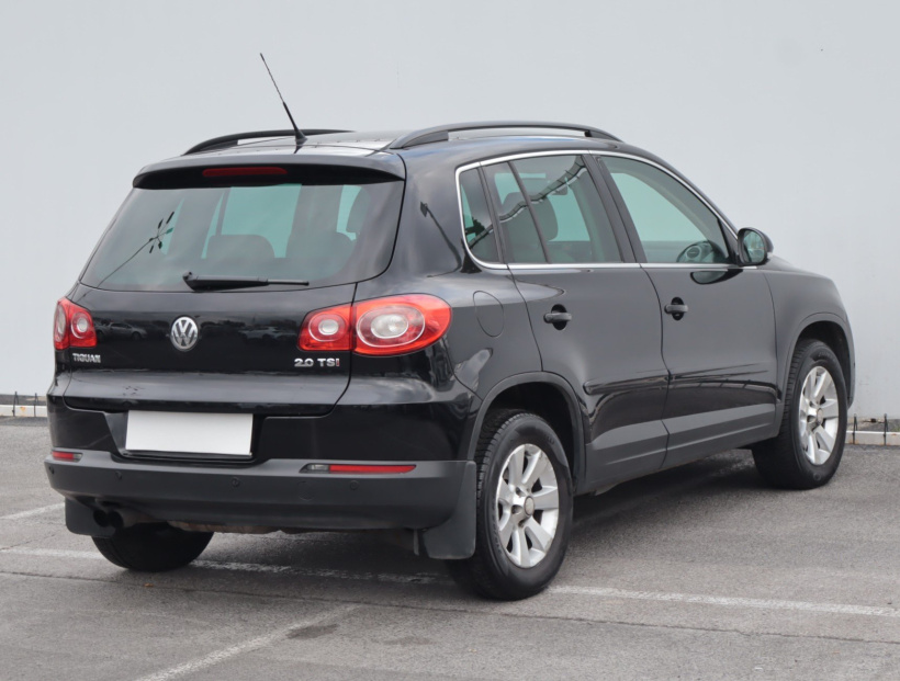 Volkswagen Tiguan, 2010