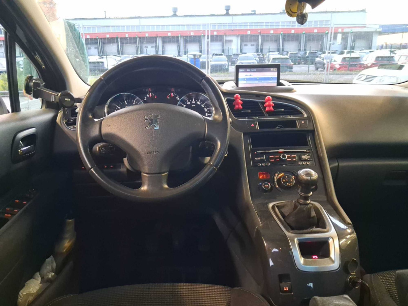 Peugeot 5008, 2010
