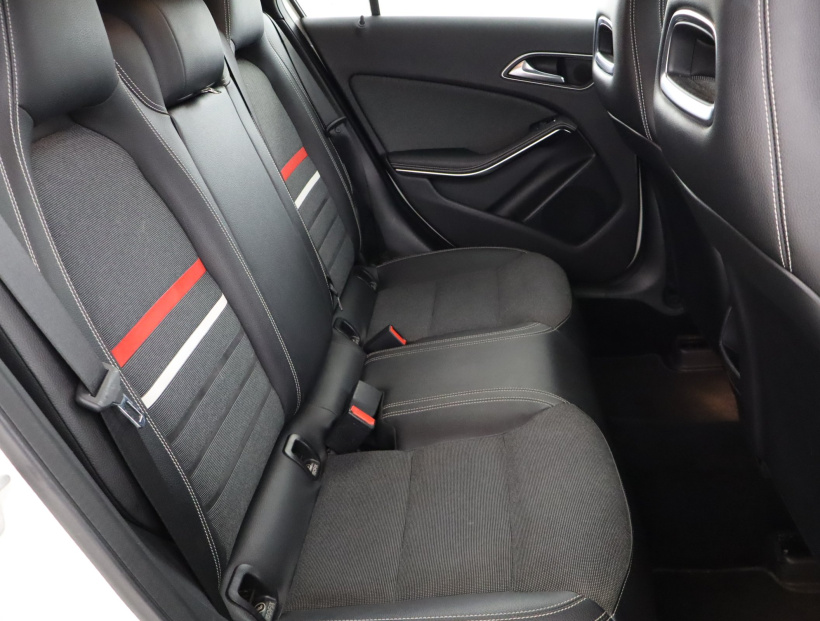 Mercedes-Benz A, 2013