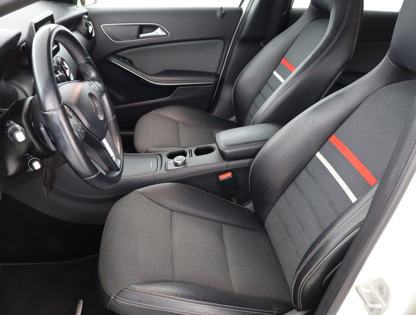 Mercedes-Benz A, 2013