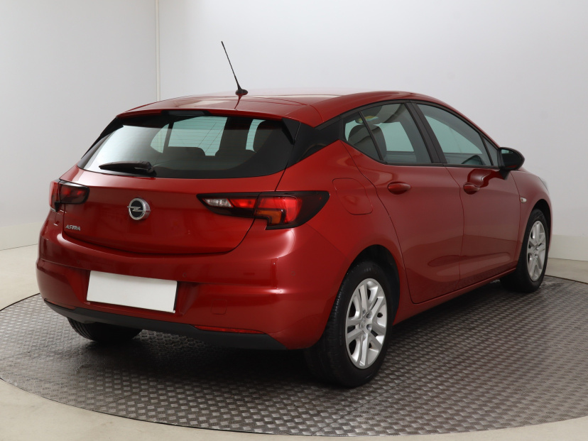 Opel Astra, 2021