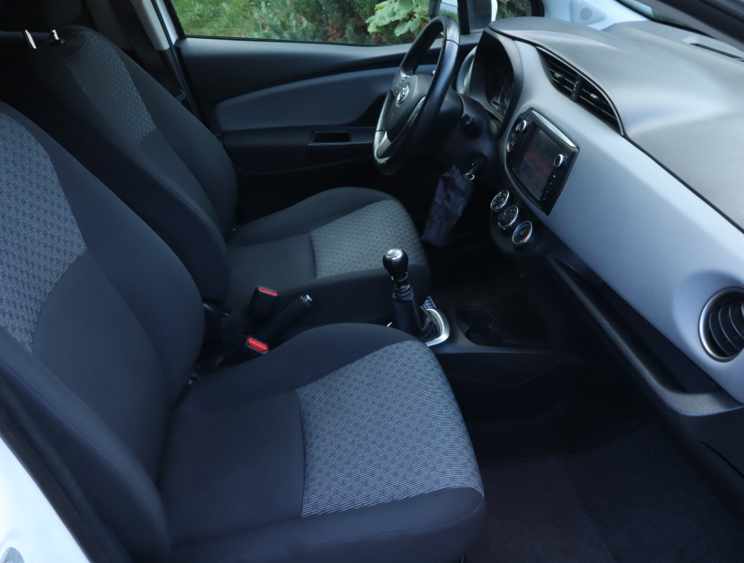 Toyota Yaris, 2015