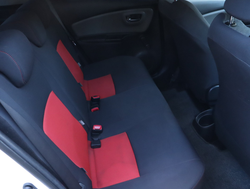 Toyota Yaris, 2015