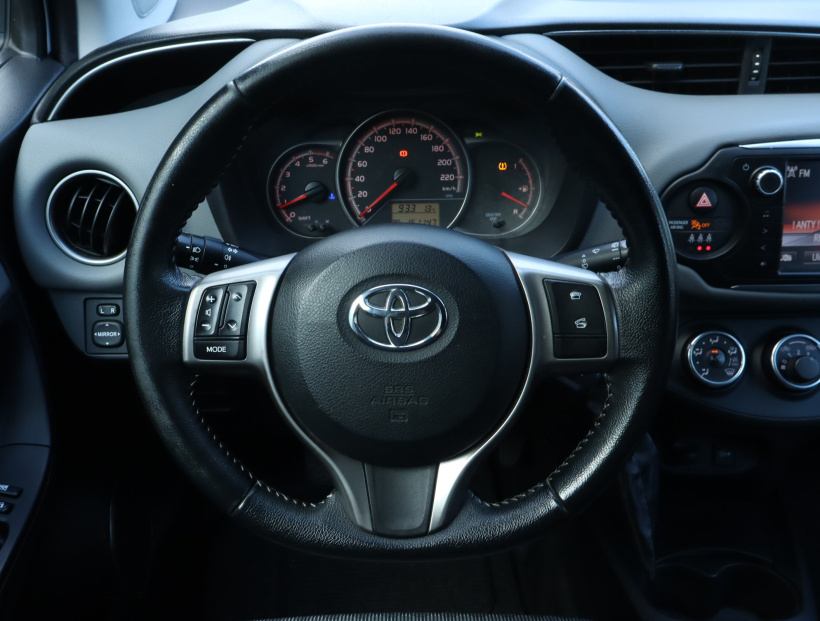 Toyota Yaris, 2015