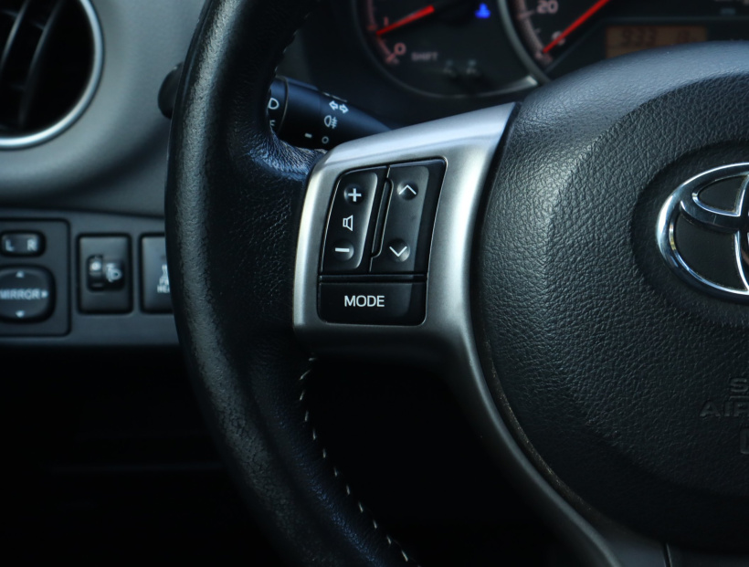 Toyota Yaris, 2015