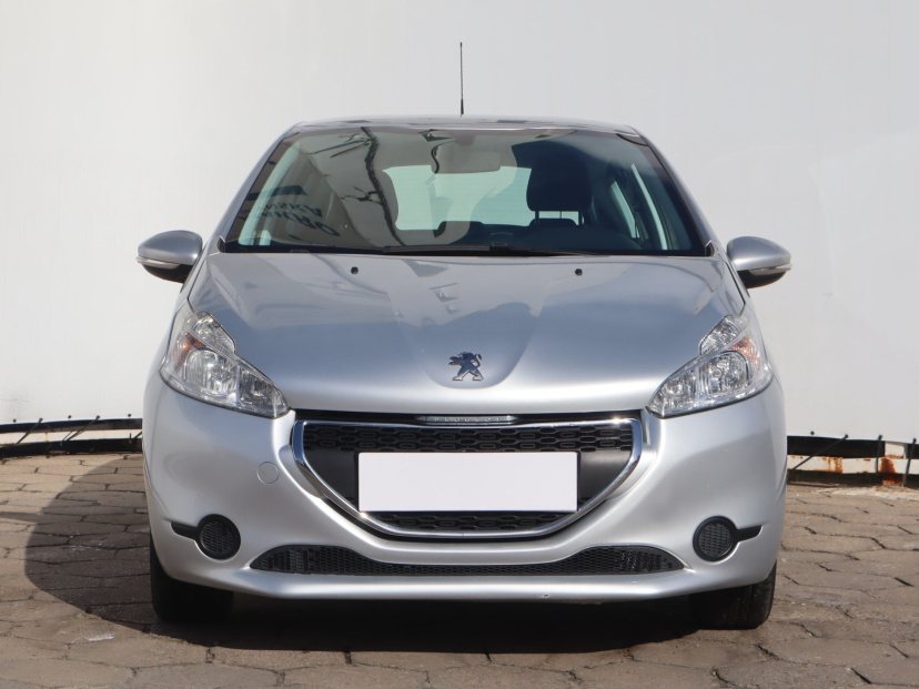 Peugeot 208, 2013