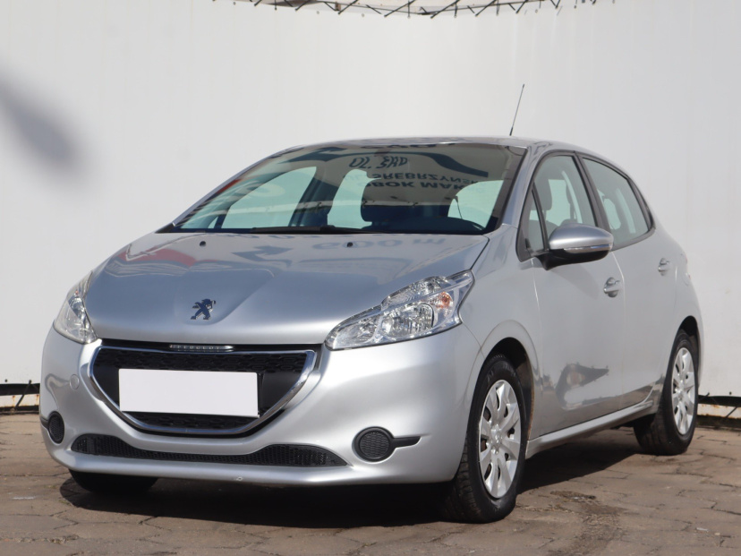 Peugeot 208, 2013