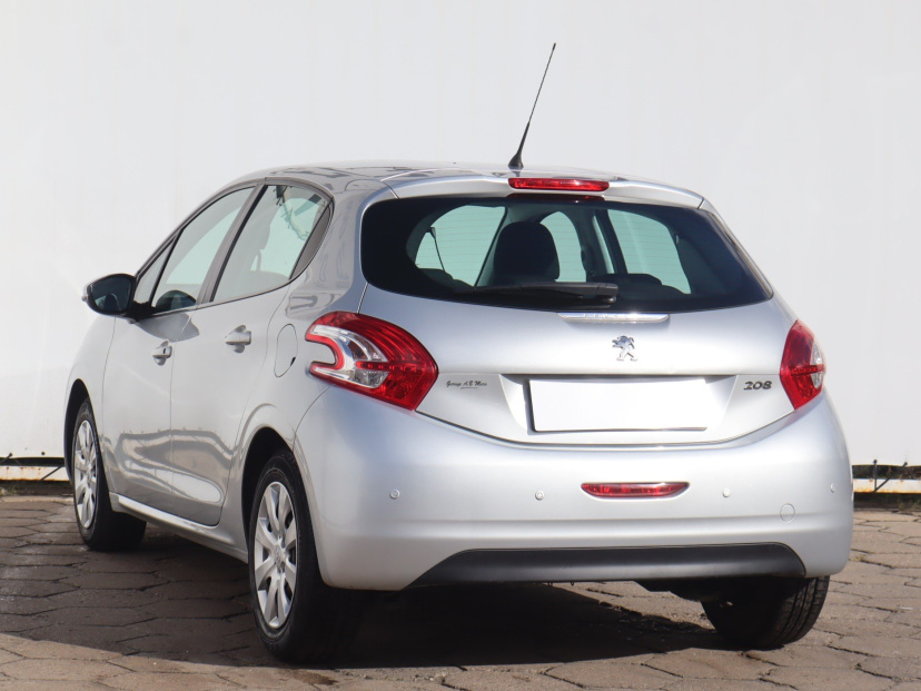 Peugeot 208, 2013