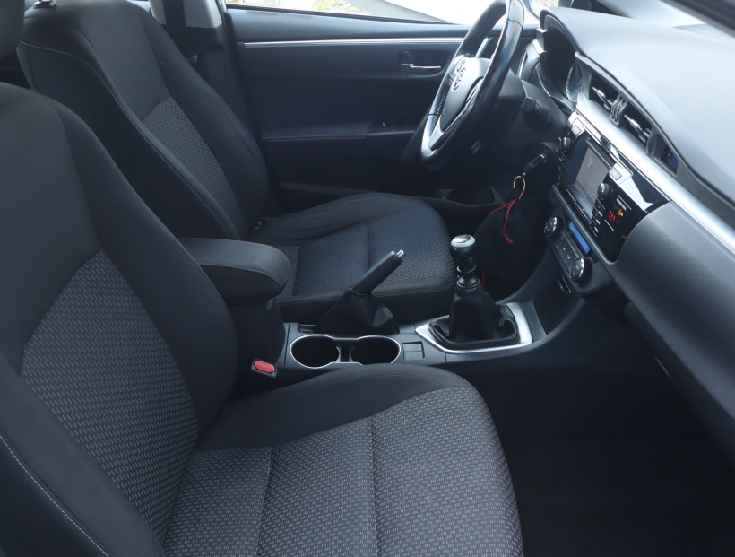 Toyota Corolla, 2015