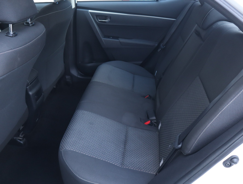 Toyota Corolla, 2015