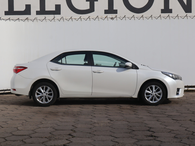 Toyota Corolla, 2015