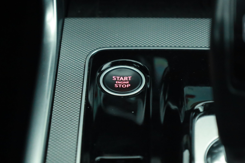 Jaguar XE, 2021