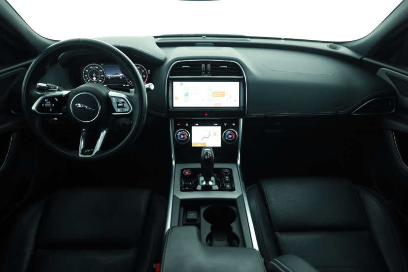 Jaguar XE, 2021