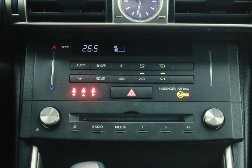 Lexus IS, 2014