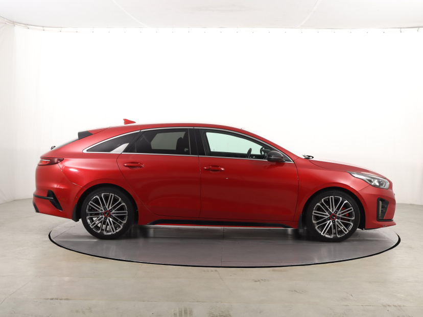 Kia ProCeed, 2021