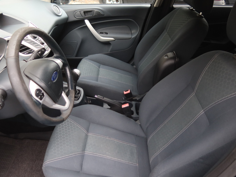 Ford Fiesta, 2010