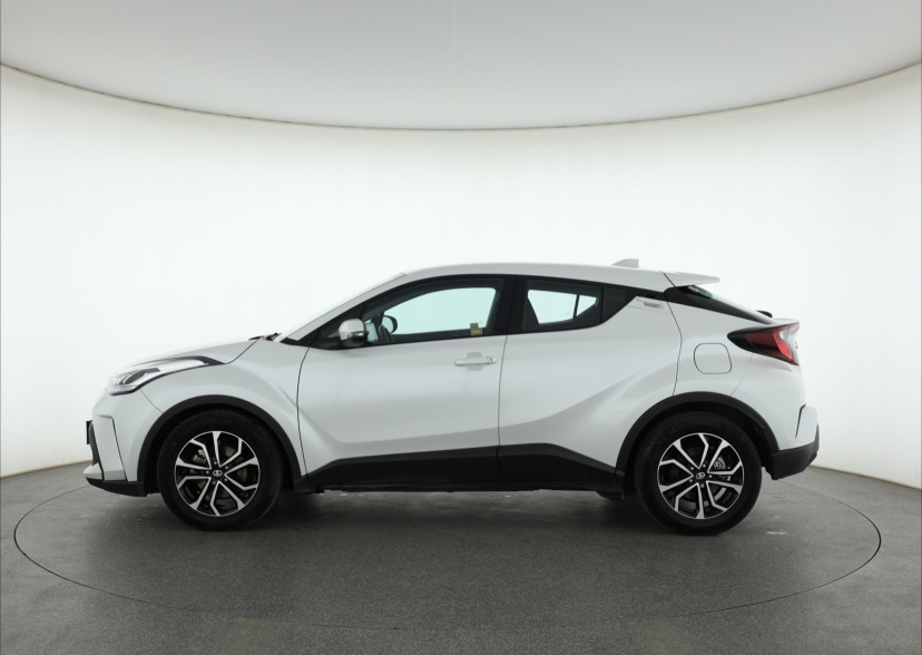 Toyota C-HR, 2023