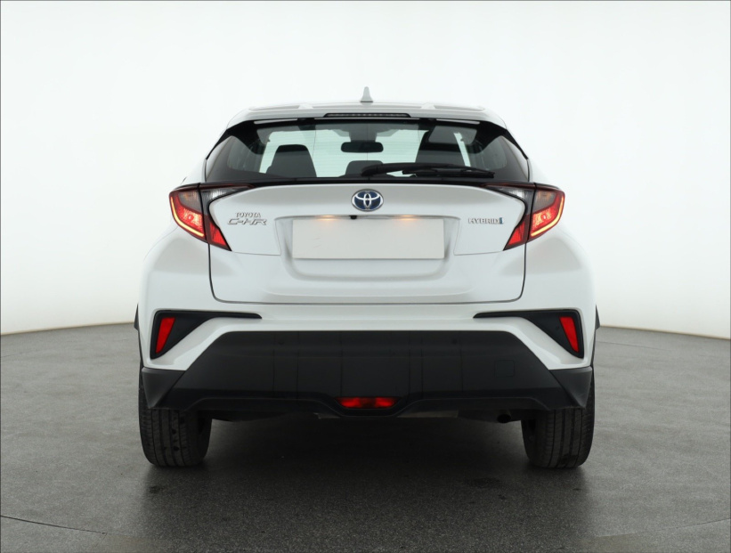 Toyota C-HR, 2023