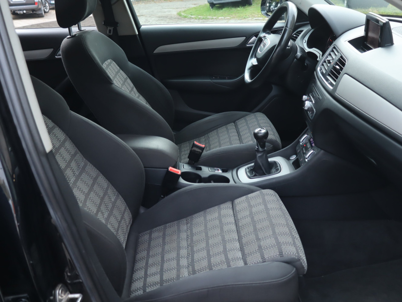 Audi Q3, 2013