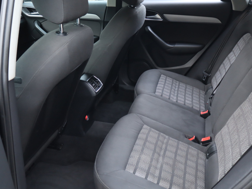 Audi Q3, 2013
