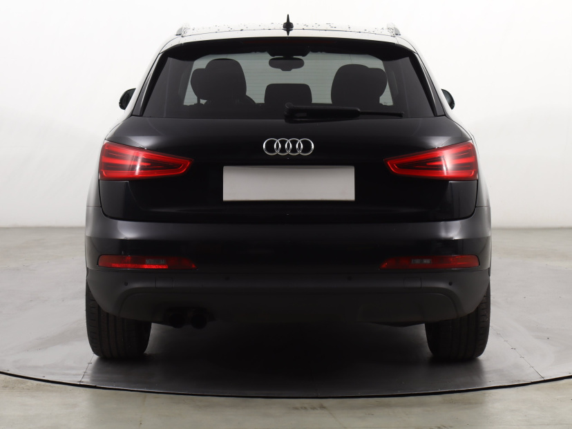 Audi Q3, 2013