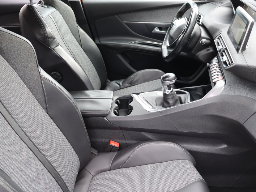 Peugeot 3008, 2017