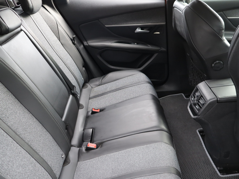 Peugeot 3008, 2017