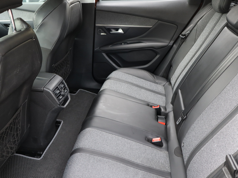 Peugeot 3008, 2017