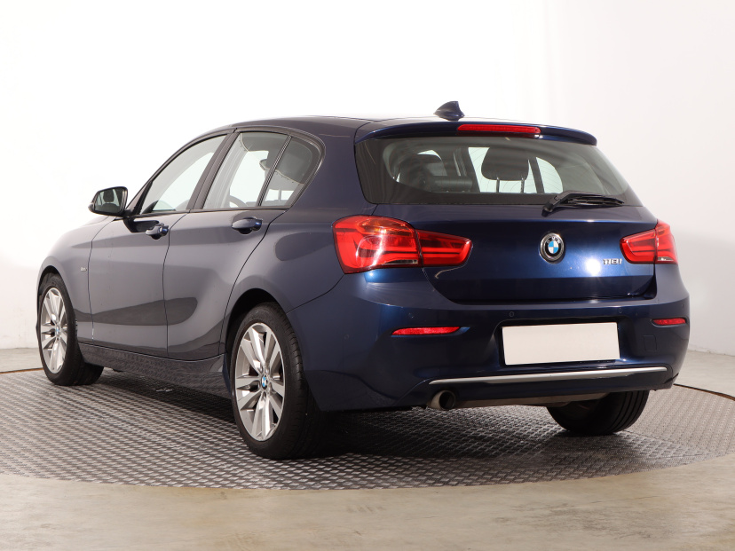 BMW 1, 2015