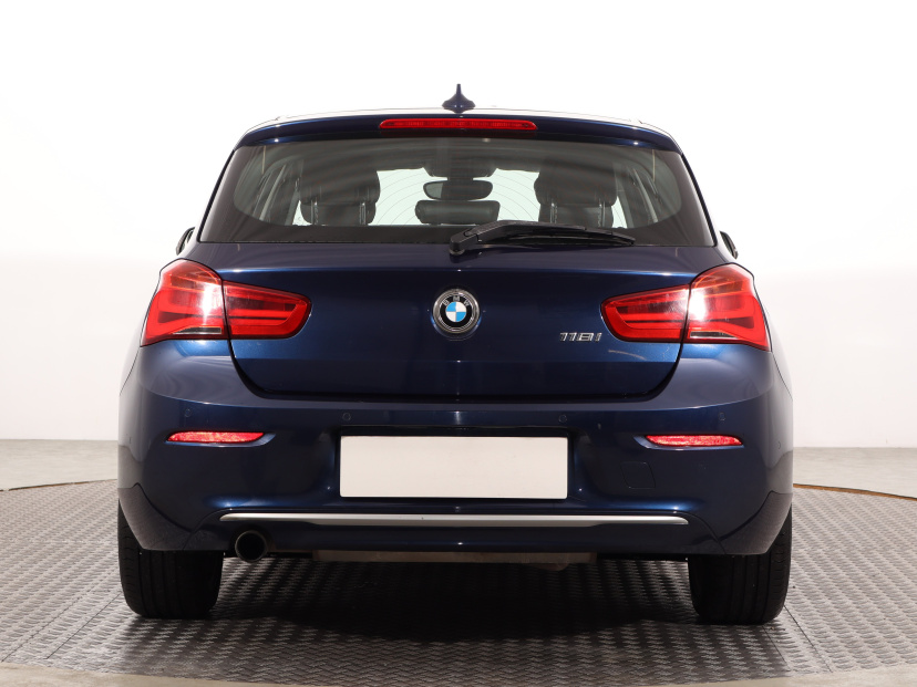 BMW 1, 2015
