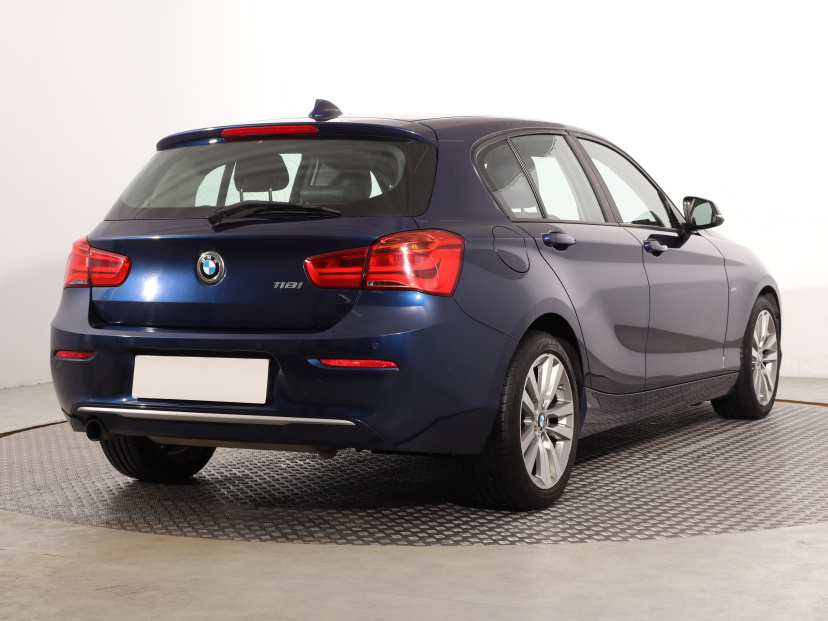 BMW 1, 2015