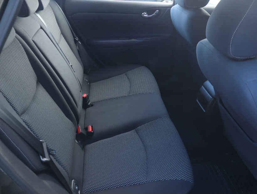 Nissan Pulsar, 2015