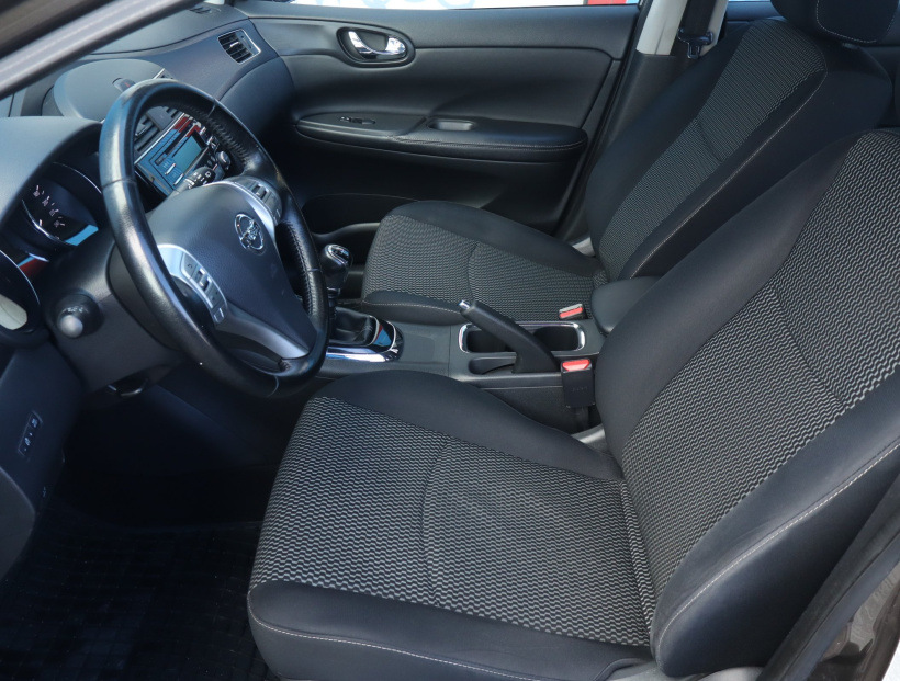 Nissan Pulsar, 2015