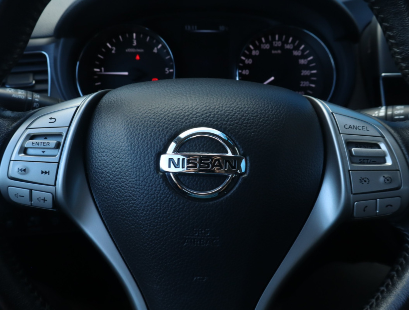 Nissan Pulsar, 2015
