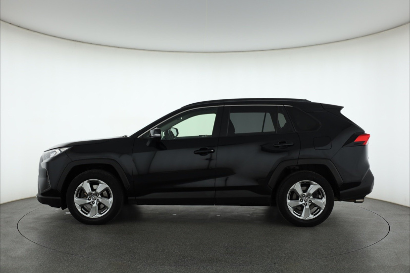 Toyota RAV 4, 2021
