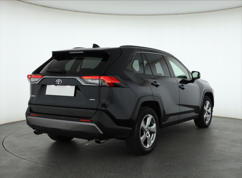 Toyota RAV 4, 2021
