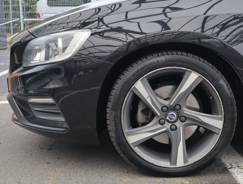Volvo V60, 2015