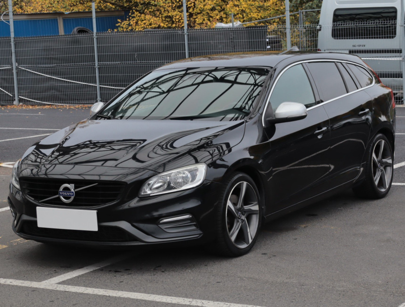 Volvo V60, 2015