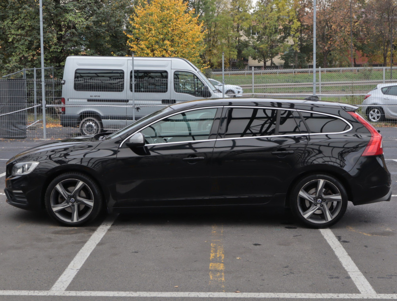 Volvo V60, 2015