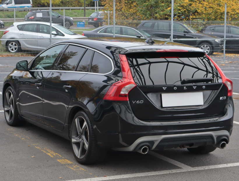 Volvo V60, 2015