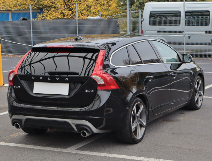 Volvo V60, 2015