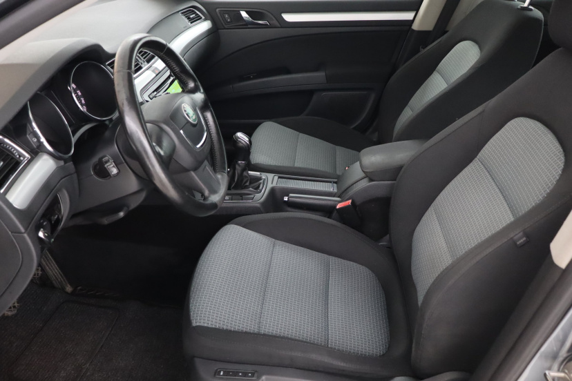 Škoda Superb, 2013