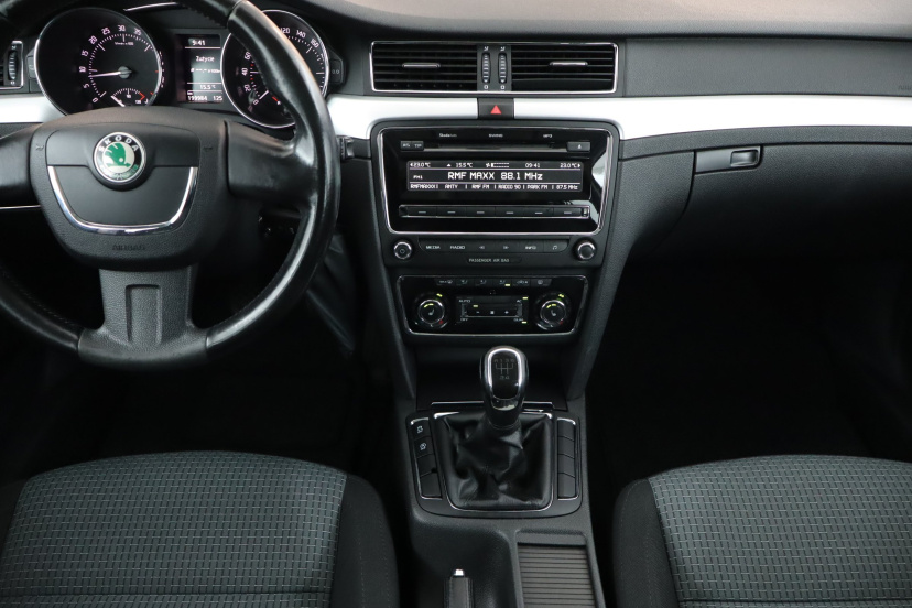 Škoda Superb, 2013